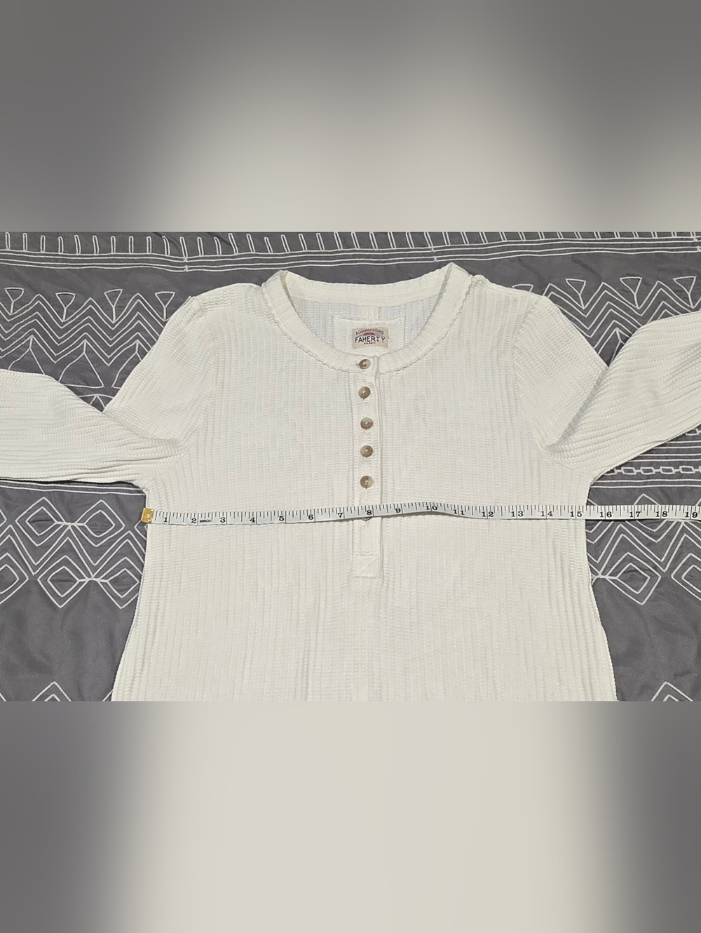 Faherty Womens Legends Apres Waffle Henley Size Medium - Picture 4 of 6